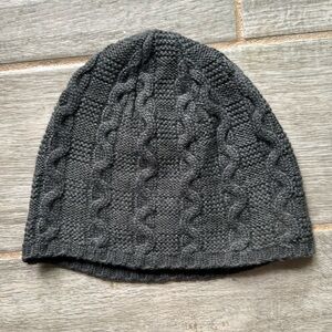Patagonia gray cable knit beanie